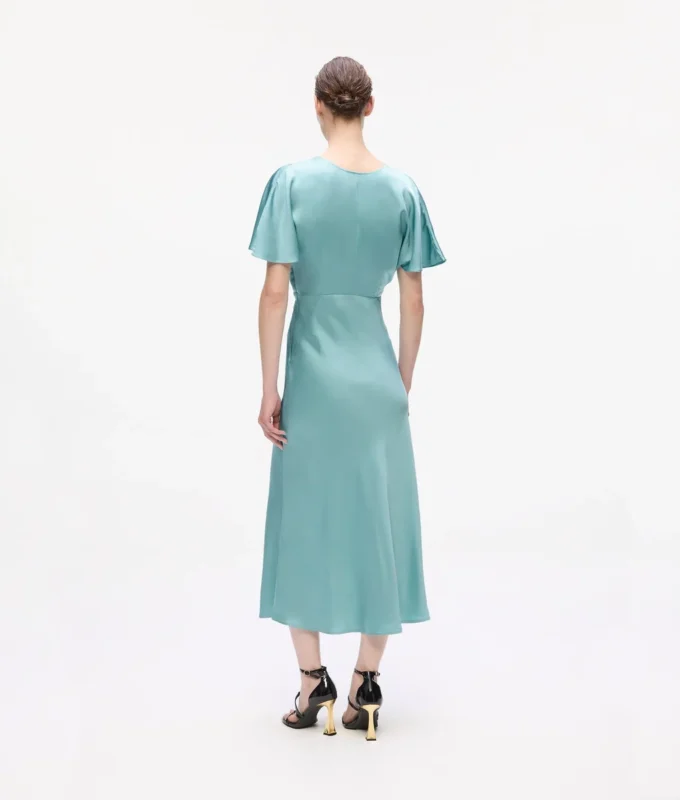 ROBE EN SATIN ROBE EN SATIN