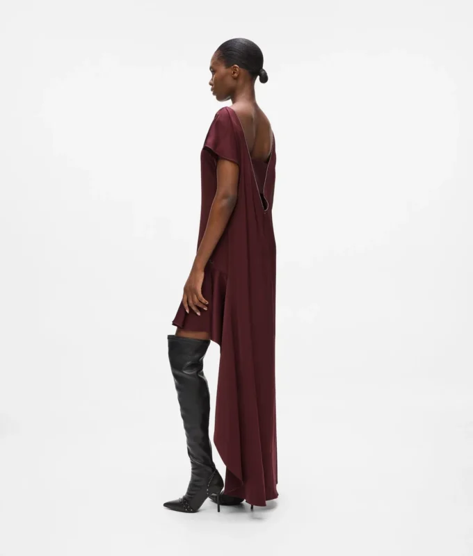 Robe en satin dos nu Robe en satin dos nu