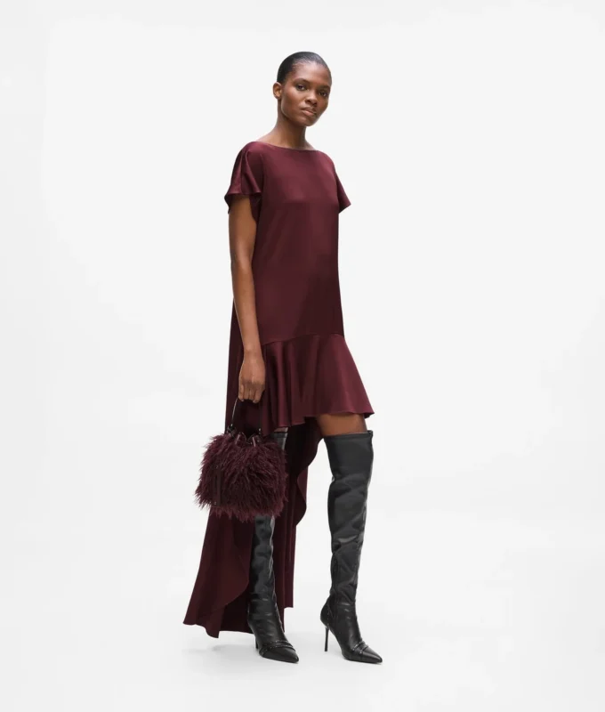 Robe en satin dos nu Robe en satin dos nu