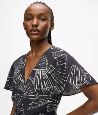 Robe à imprimé éventail et col en V