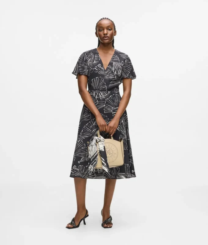 Robe à imprimé éventail et col en V