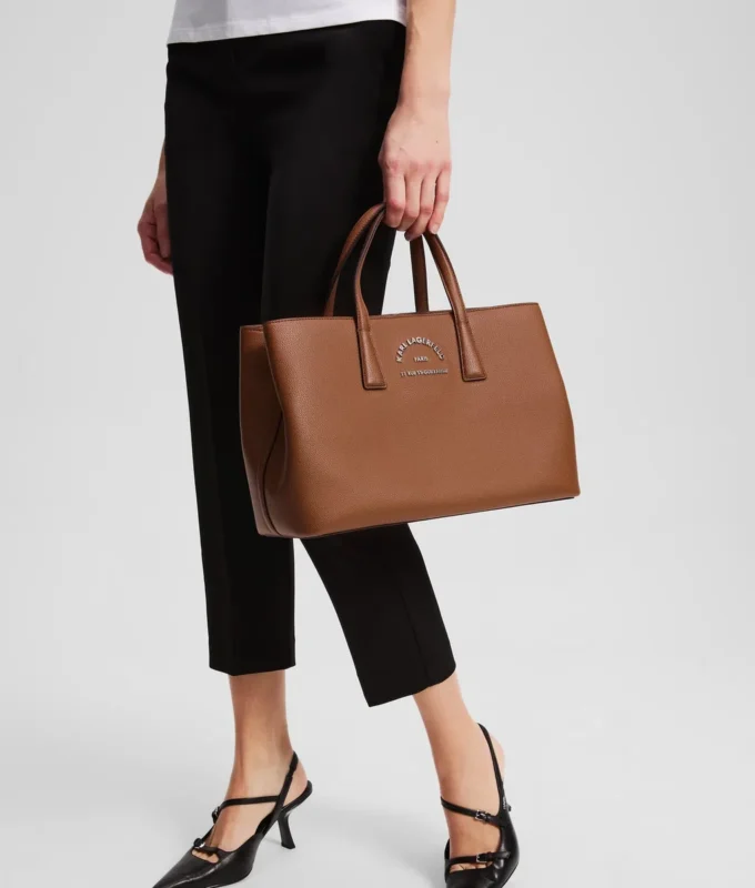 SAC À BANDOULIÈRE EN MÉTAL RUE ST-GUILLAUME