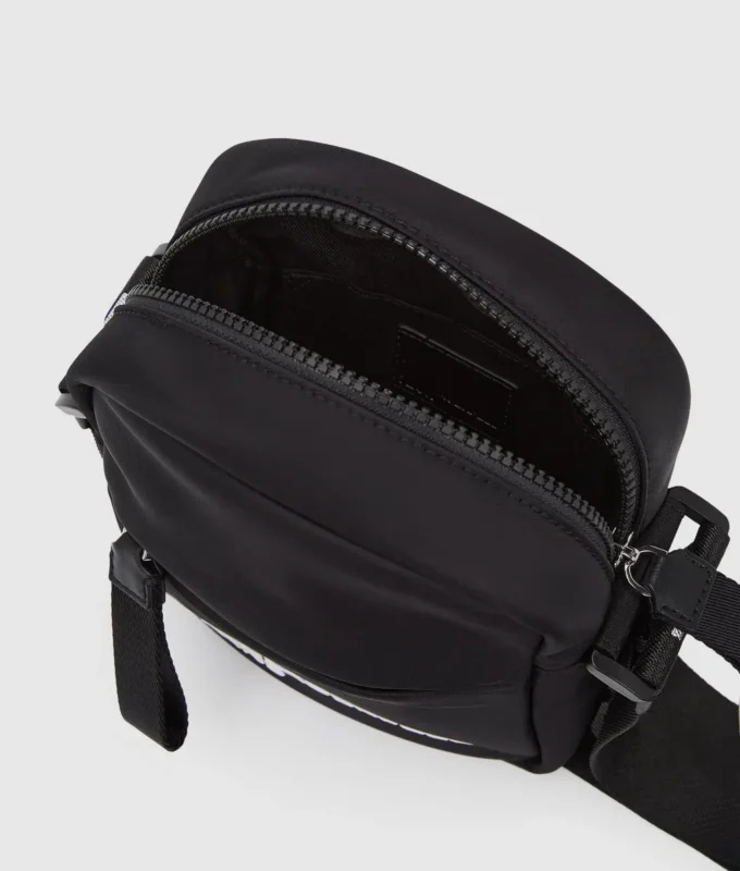 SAC À BANDOULIÈRE EN NYLON SAC À BANDOULIÈRE EN NYLON