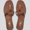 SANDALES AVEC LOGO EN FORME D’ANNEAU SANDALES AVEC LOGO EN FORME D’ANNEAU