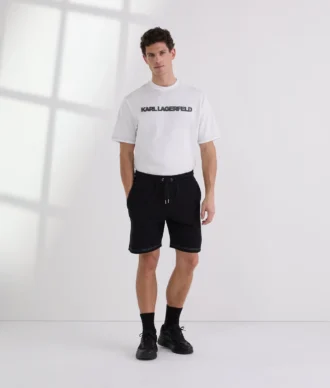 SHORT À COUTURES CONTRASTÉES
