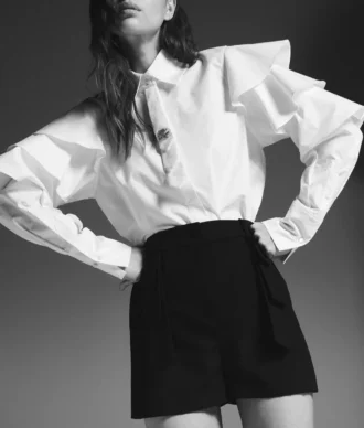 SHORT TAILLÉ KL STUDIO