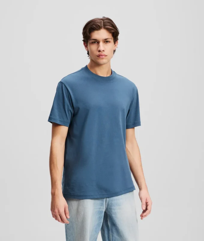 T-SHIRT AVEC LOGO PATCH T-SHIRT AVEC LOGO PATCH