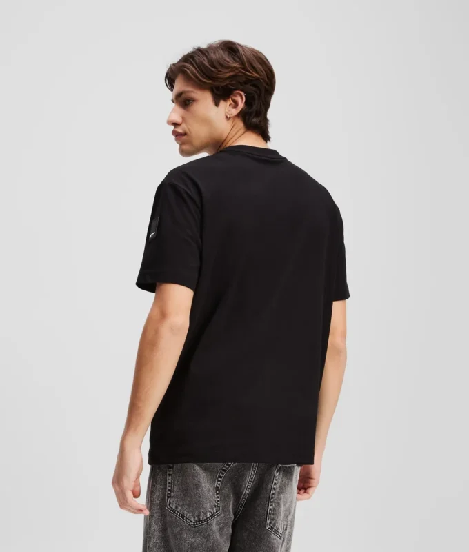 T-SHIRT AVEC LOGO PATCH T-SHIRT AVEC LOGO PATCH
