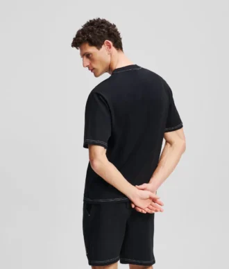 T-SHIRT À COUTURES CONTRASTÉES