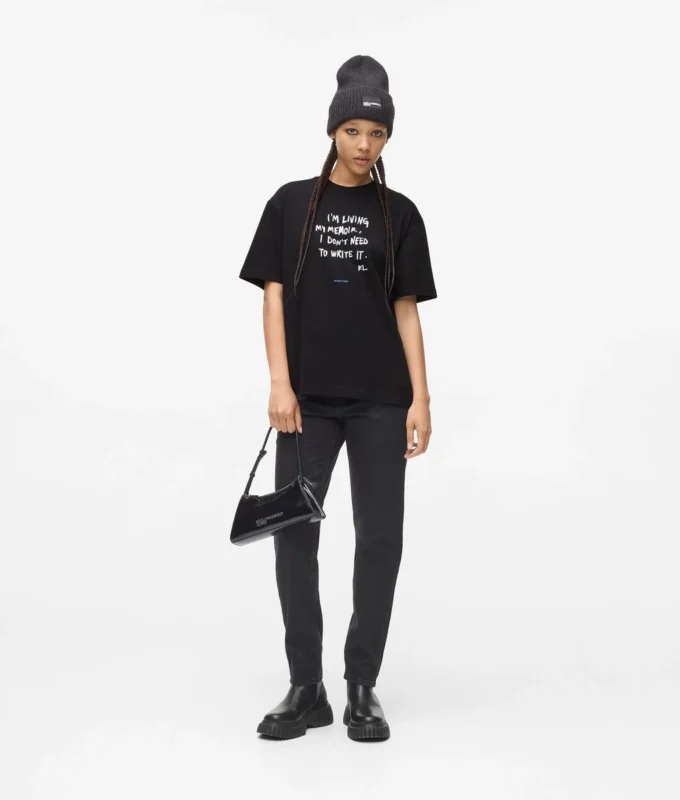 T-shirt décontracté avec citation de Karl T-shirt décontracté avec citation de Karl