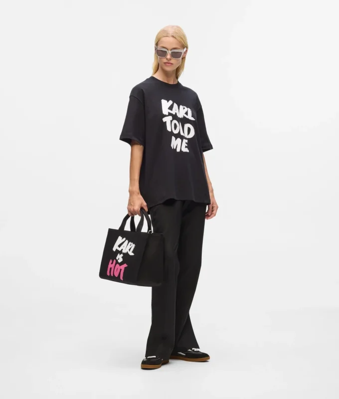 T-shirt décontracté exclusif « Karl told me » T-shirt décontracté exclusif « Karl told me »