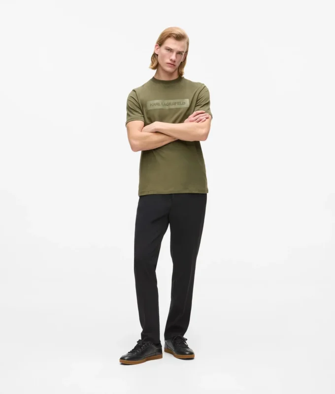 T-shirt en satin avec logo T-shirt en satin avec logo