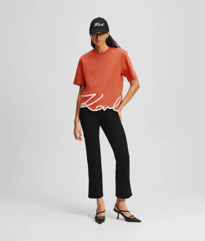 T-SHIRT SIGNATURE HEM T-SHIRT SIGNATURE HEM