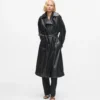 Trench-coat en simili cuir perforé Trench-coat en simili cuir perforé