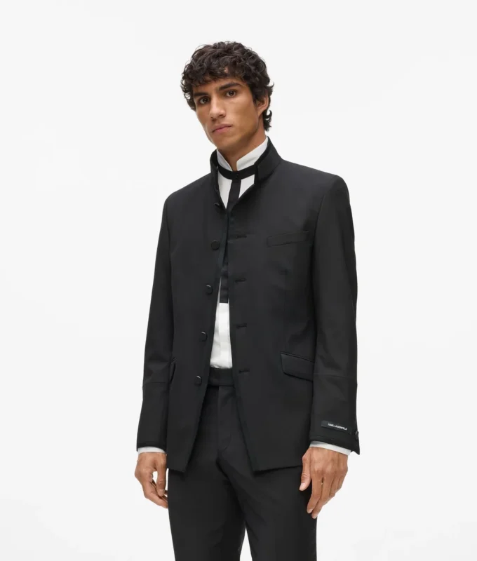 VESTE À COL MONTANT