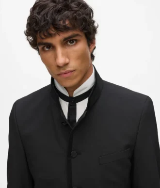 VESTE À COL MONTANT