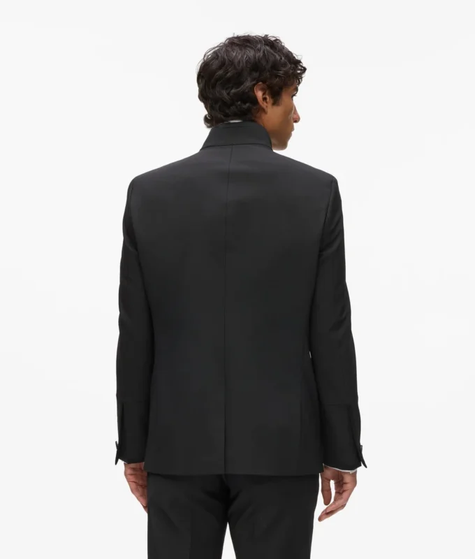 VESTE À COL MONTANT