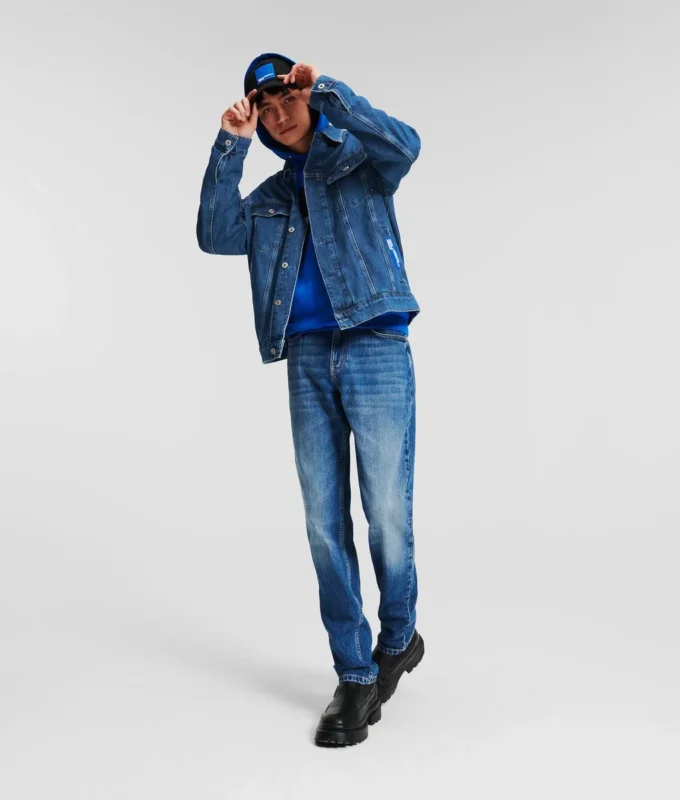 VESTE EN JEAN COUPE REGULAR VESTE EN JEAN COUPE REGULAR