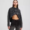 VESTE EN JEAN COURTE OVERSIZED VESTE EN JEAN COURTE OVERSIZED