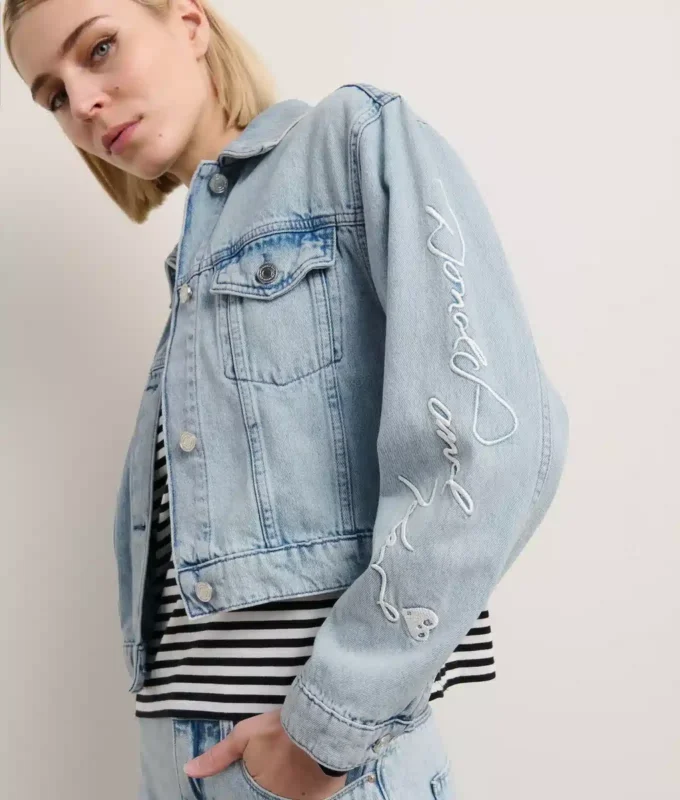 VESTE EN JEAN DISNEY X KL VESTE EN JEAN DISNEY X KL