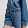 VESTE EN JEAN FRANGÉE DÉCONTRACTÉE VESTE EN JEAN FRANGÉE DÉCONTRACTÉE