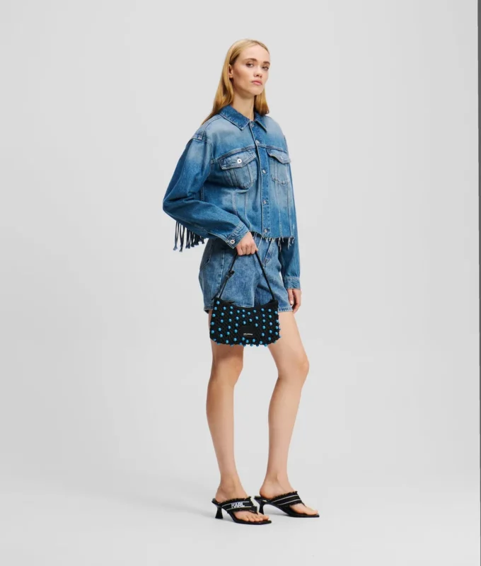 VESTE EN JEAN FRANGÉE DÉCONTRACTÉE VESTE EN JEAN FRANGÉE DÉCONTRACTÉE