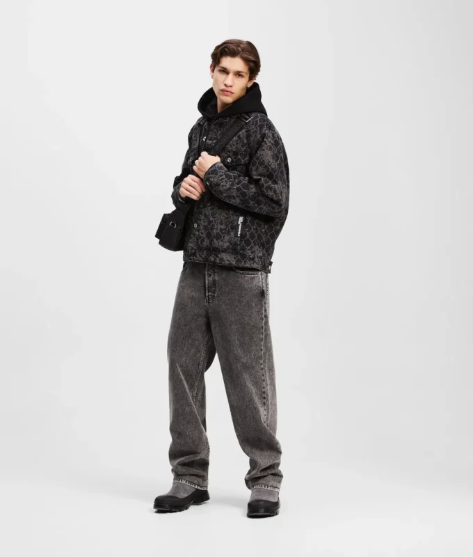VESTE EN JEAN IMPRIMÉE VESTE EN JEAN IMPRIMÉE